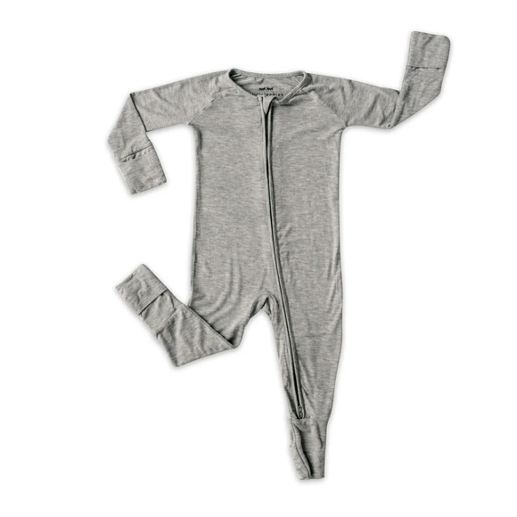 Little Sleepies Newborn size Grey zippie - Picture 2 of 2
